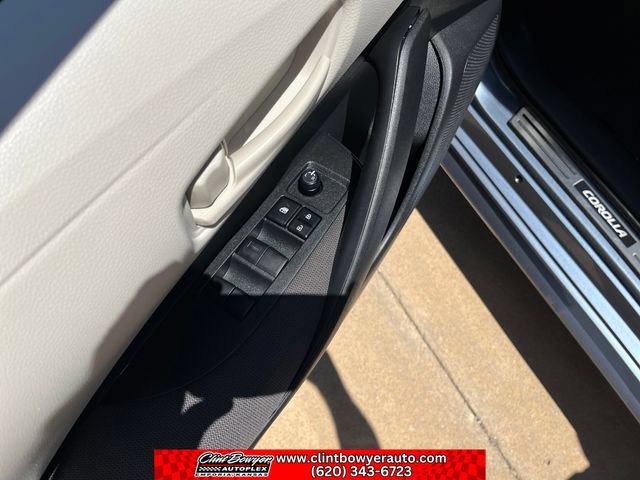 Used 2025 Toyota Corolla LE w/ Convenience Package FWD image 12