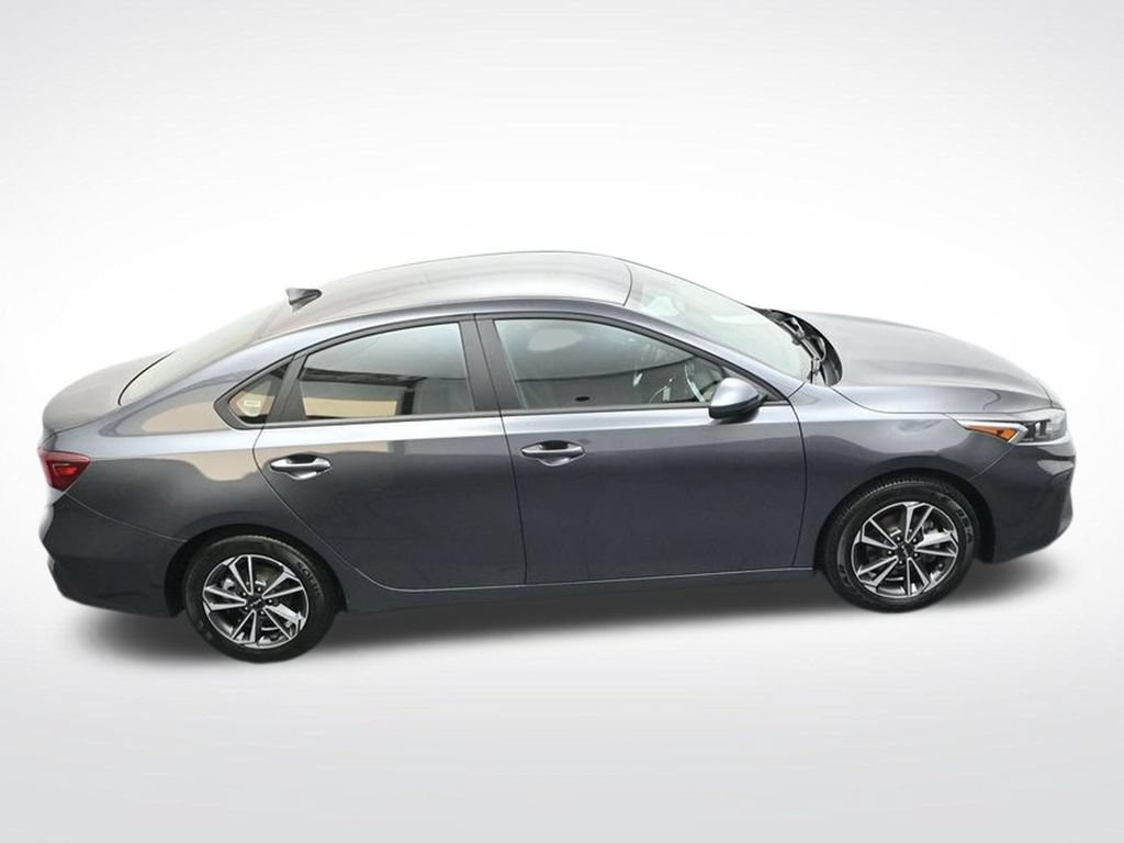 Used 2024 Kia Forte LXS FWD image 32
