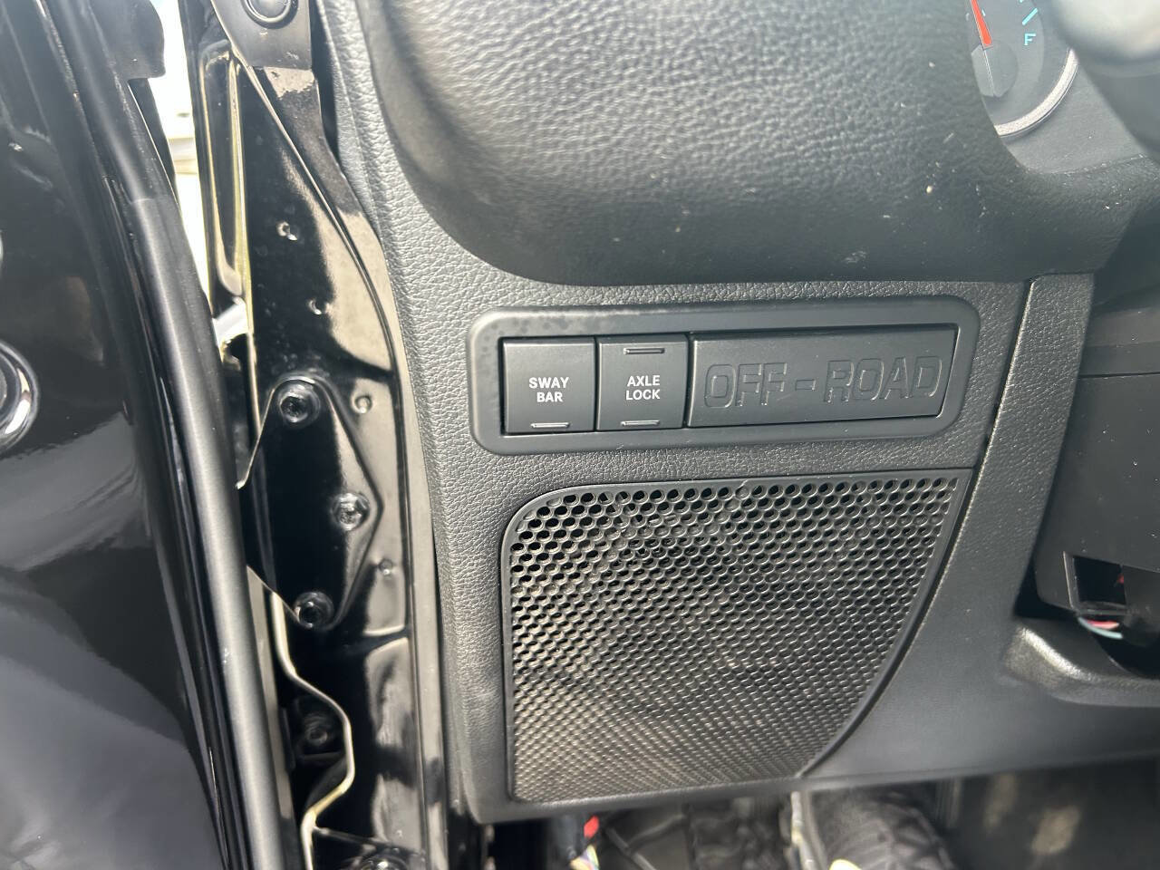 Used 2012 Jeep Wrangler Unlimited Rubicon image 26