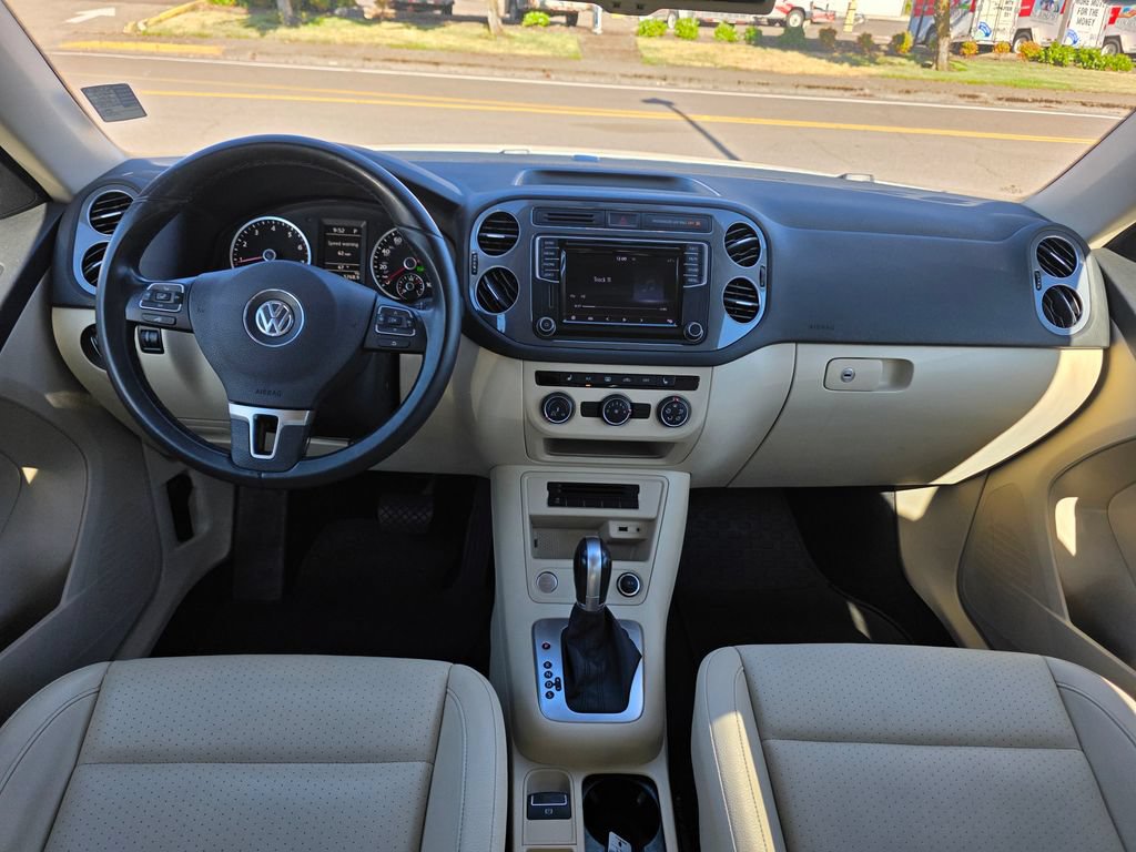 Used 2017 Volkswagen Tiguan S FWD image 5