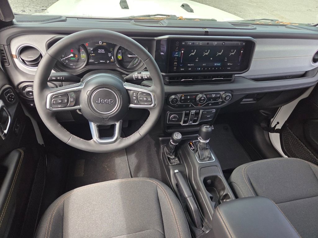 Used 2025 Jeep Wrangler Unlimited Sahara image 8