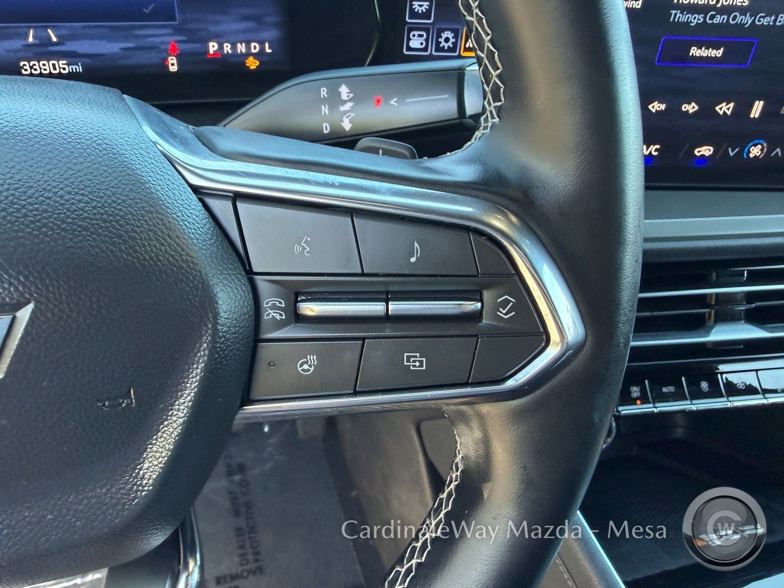 Used 2025 Chevrolet Traverse LT image 21