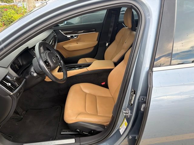 Used 2018 Volvo S90 T5 Momentum w/ Protection Package Premier FWD image 4