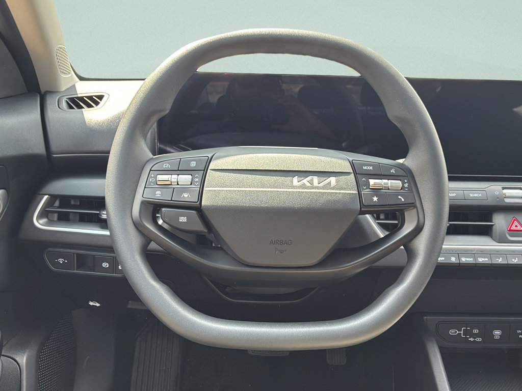 New 2026 Kia K4 FWD image 26