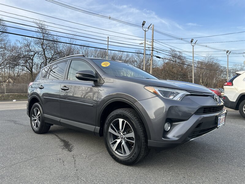 Used 2016 Toyota RAV4 XLE AWD/4WD image 3