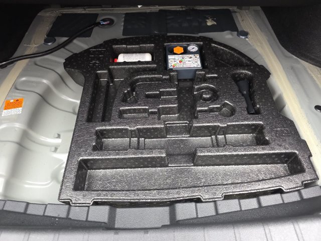 New 2027 Nissan Sentra SR w/ Floor Mat Package FWD image 36