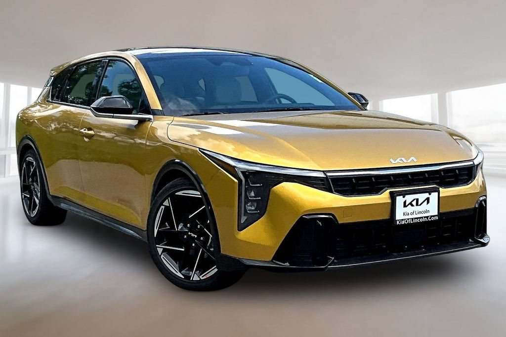 New 2026 Kia K4 GT-Line w/ GT-Line Premium Package FWD image 2
