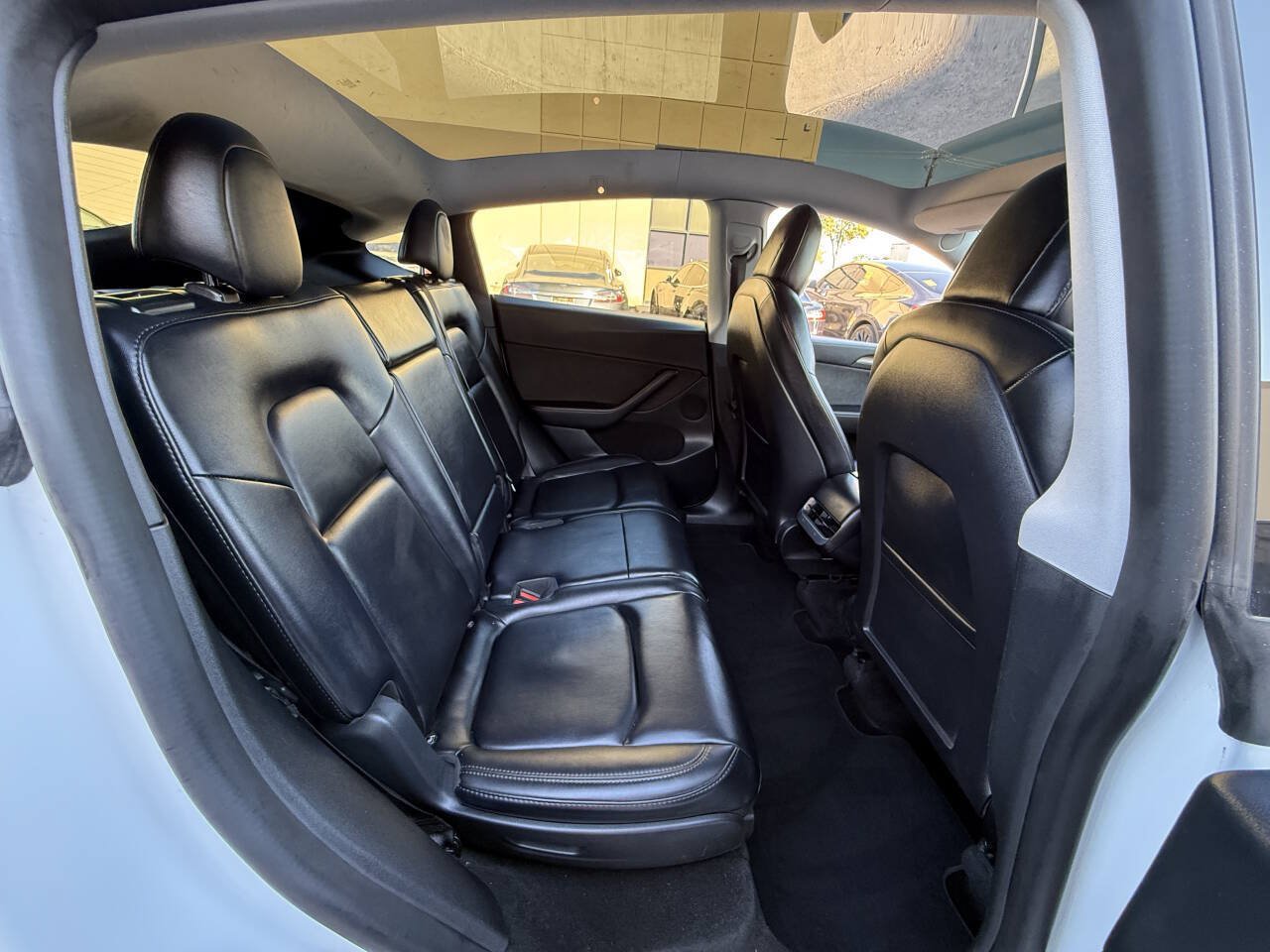 Used 2022 Tesla Model Y Long Range AWD/4WD image 28