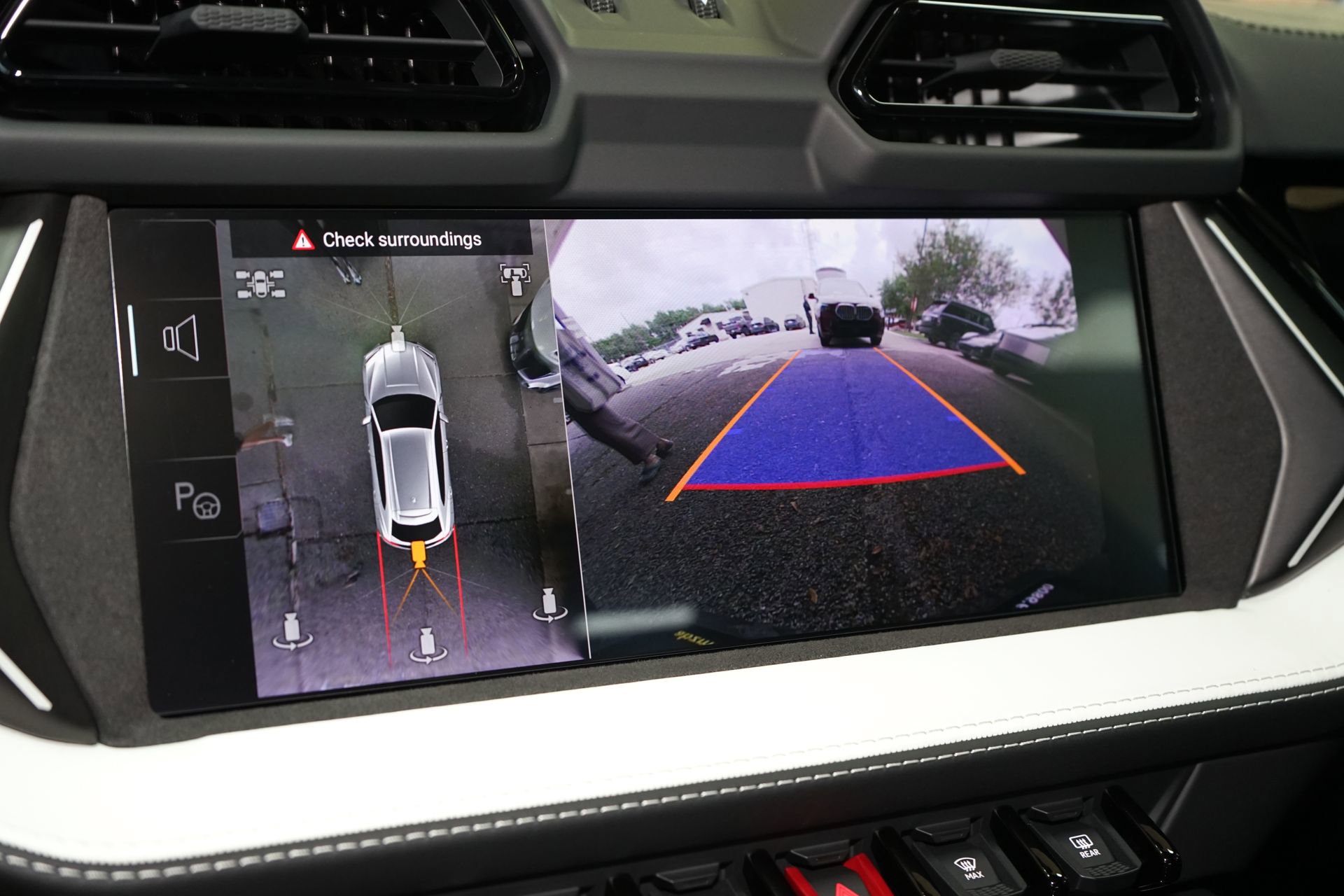 Used 2026 Lamborghini Urus SE image 17