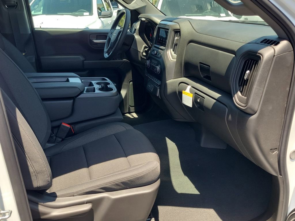 New 2026 Chevrolet Silverado 1500 Custom RWD image 15