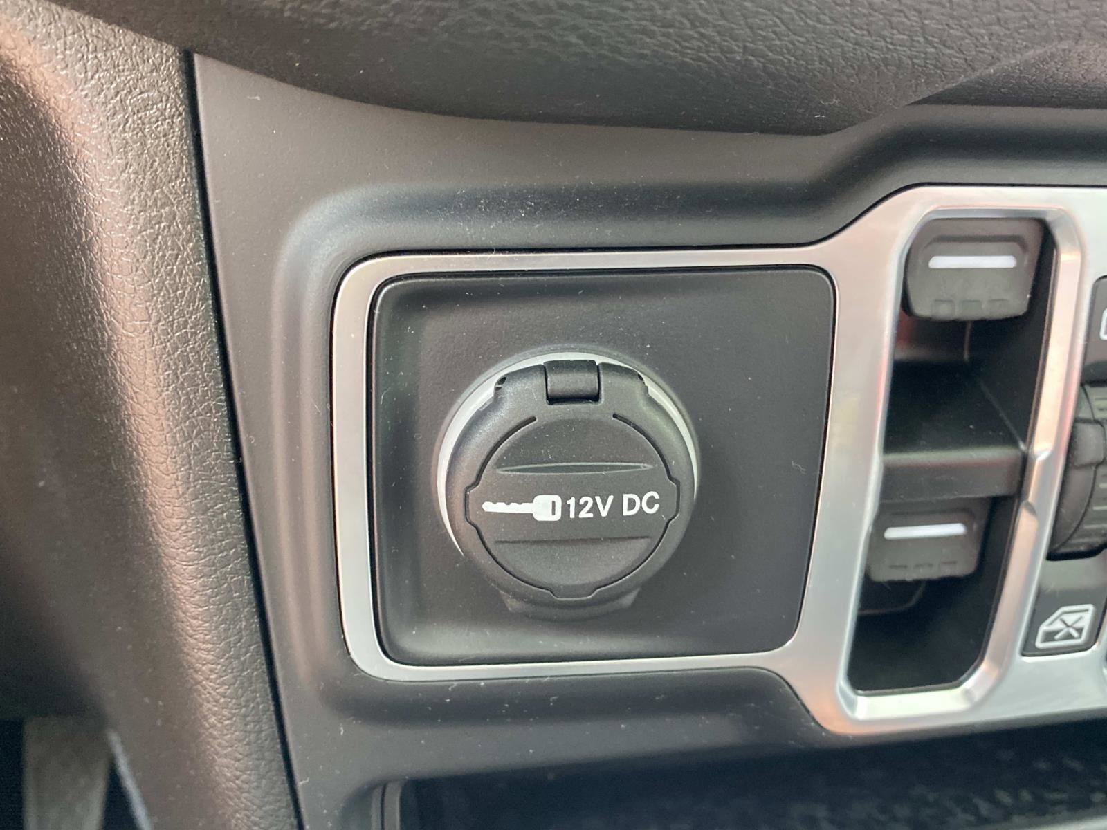Used 2025 Jeep Gladiator Overland AWD/4WD image 30