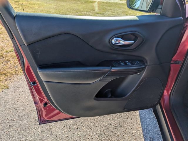 Used 2014 Jeep Cherokee Latitude FWD image 11