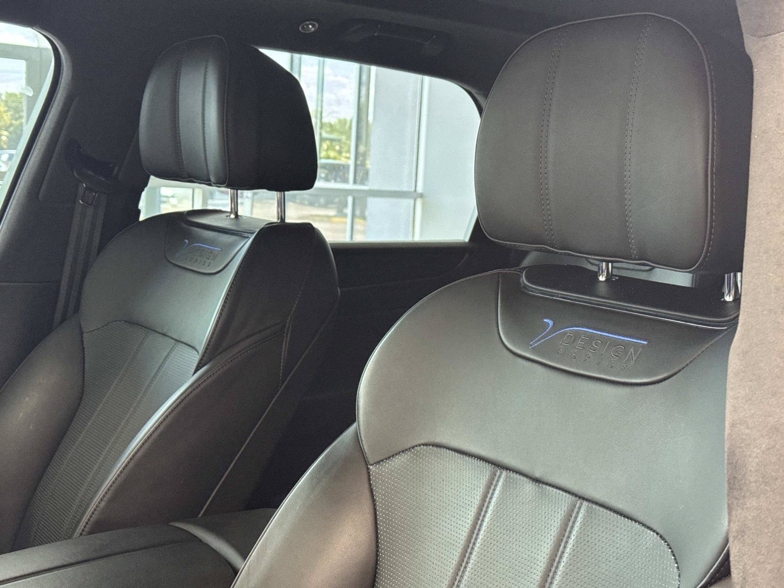 Used 2020 Bentley Bentayga Design Series AWD/4WD image 16