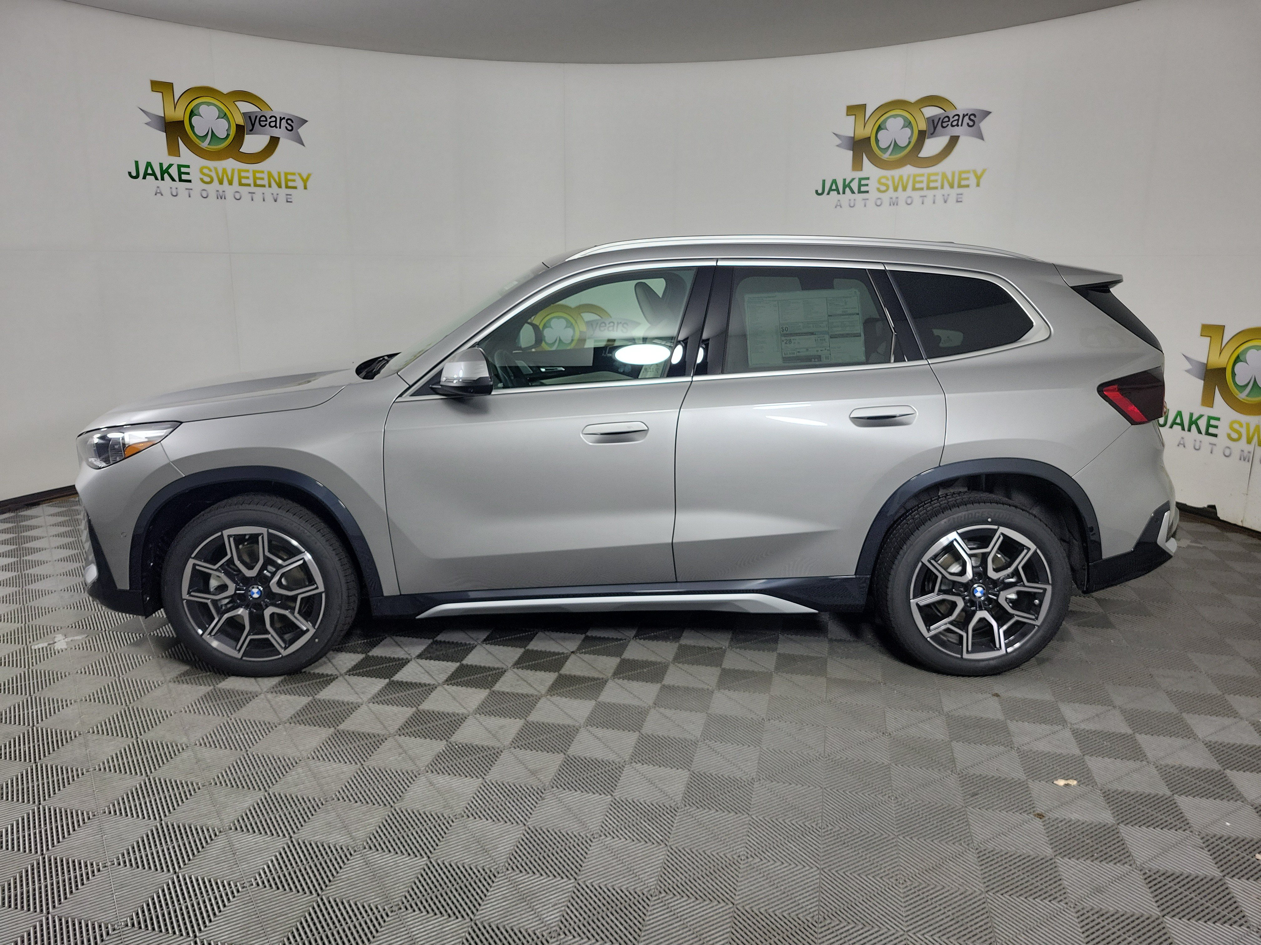 New 2027 BMW X1 xDrive28i AWD/4WD image 4