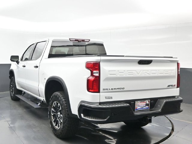 Used 2025 Chevrolet Silverado 1500 ZR2 w/ Technology Package AWD/4WD image 4