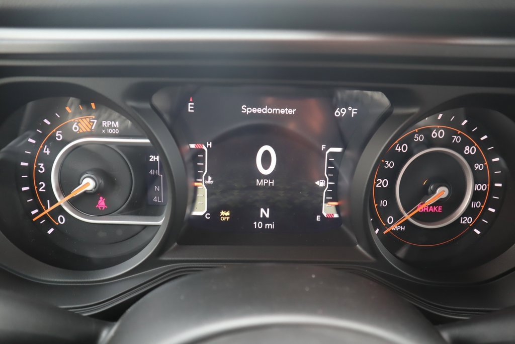 New 2025 Jeep Wrangler Unlimited Rubicon w/ Convenience Group image 4