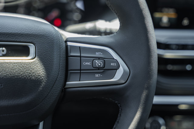 New 2026 Jeep Compass Latitude AWD/4WD image 34