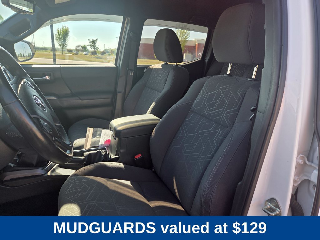 Used 2017 Toyota Tacoma TRD Off-Road w/ Tow Package AWD/4WD image 6