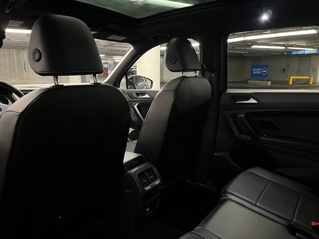 Used 2021 Volkswagen Tiguan SE R-Line AWD/4WD image 23