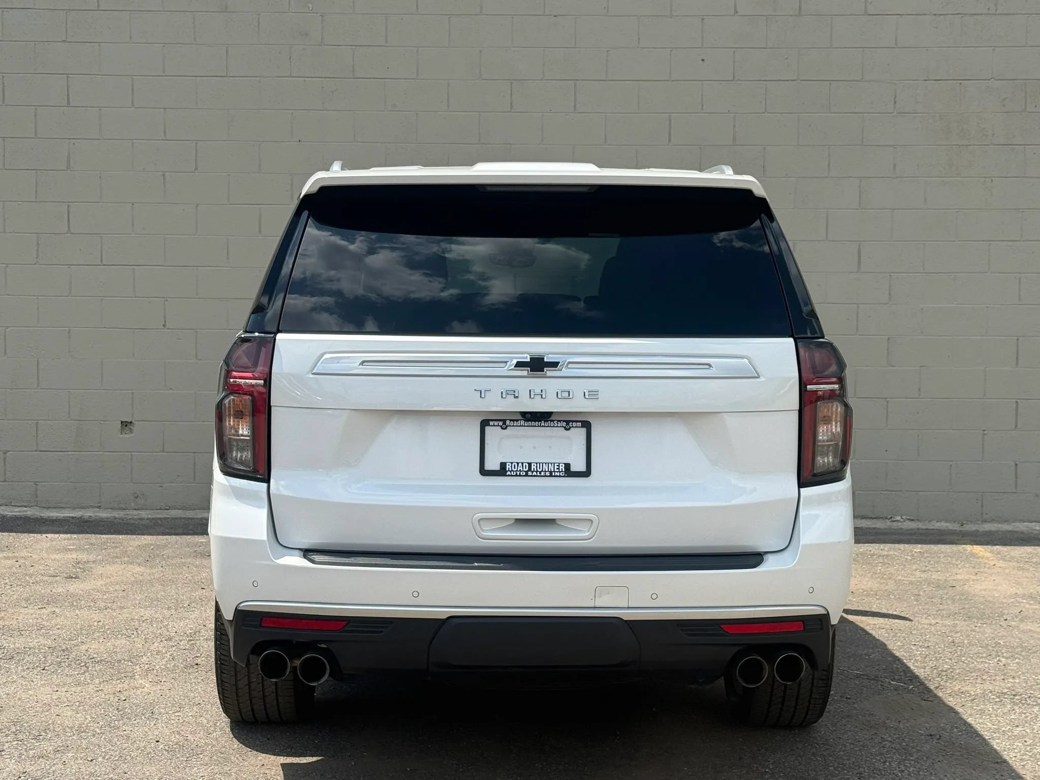 Used 2024 Chevrolet Tahoe High Country AWD/4WD image 9