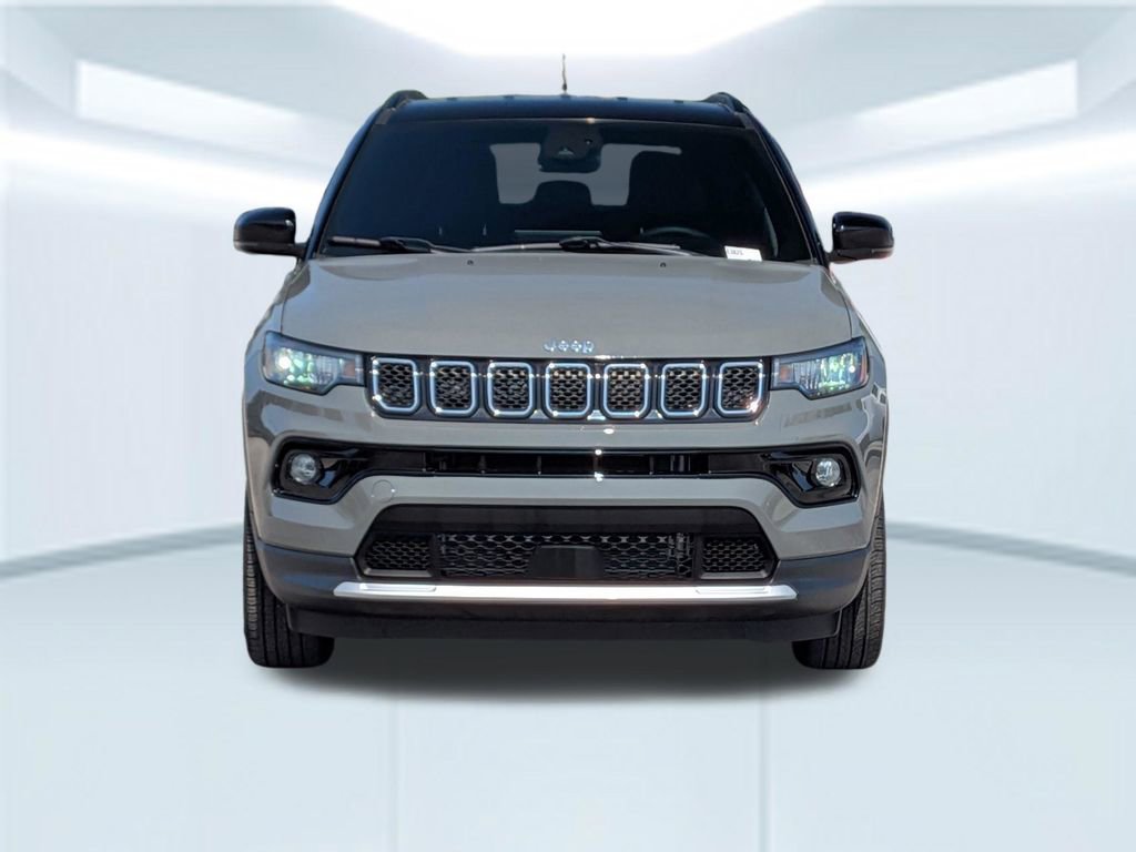 Used 2023 Jeep Compass Limited AWD/4WD image 10