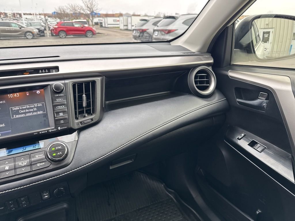 Used 2018 Toyota RAV4 Limited image 28