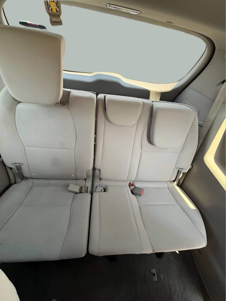 Used 2021 Kia Sedona LX FWD image 17