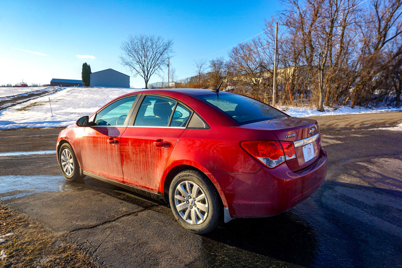 Used 2011 Chevrolet Cruze LT image 5