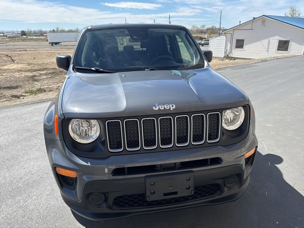 Used 2023 Jeep Renegade Latitude image 3