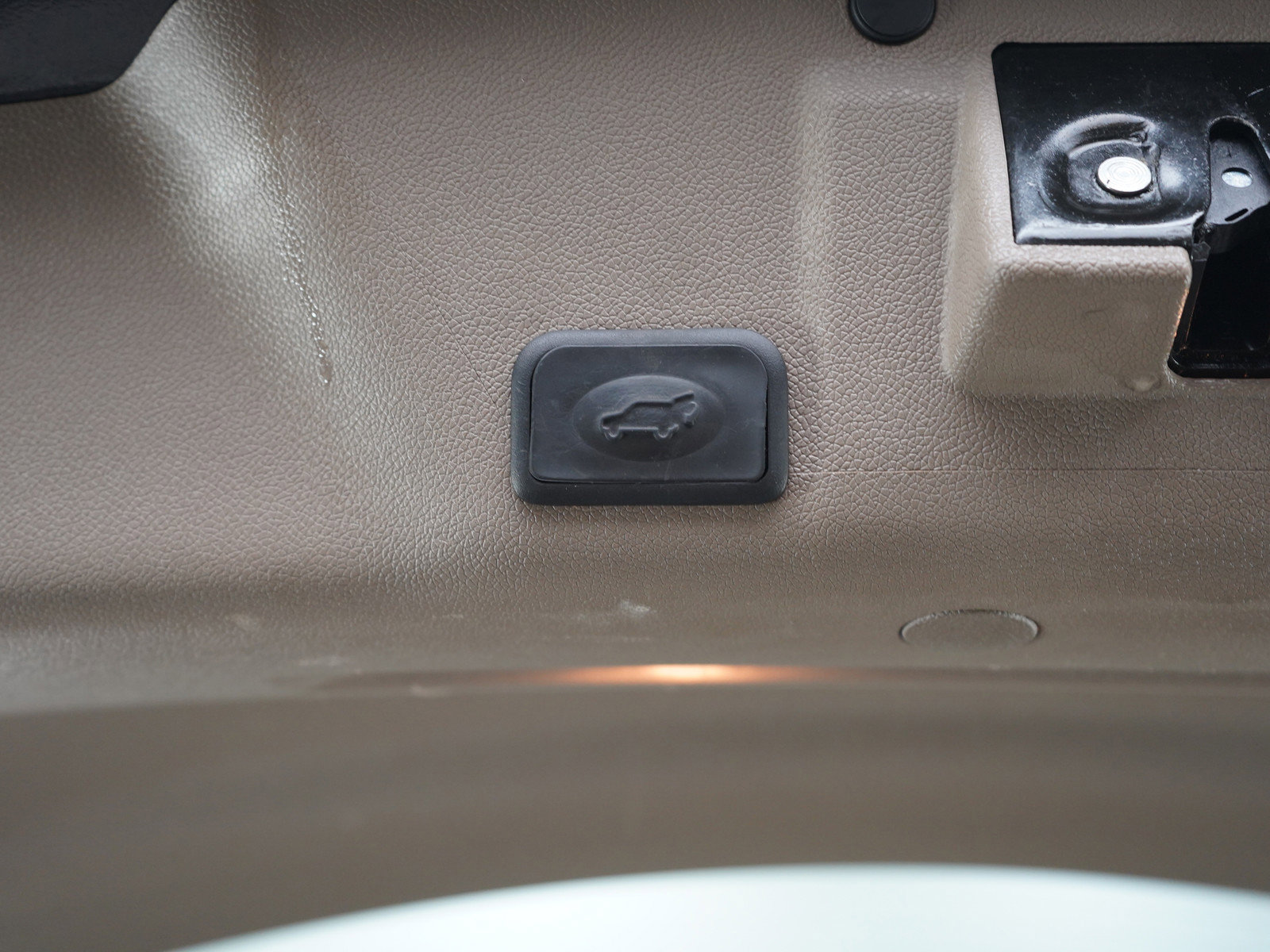 Used 2015 GMC Acadia Denali image 17