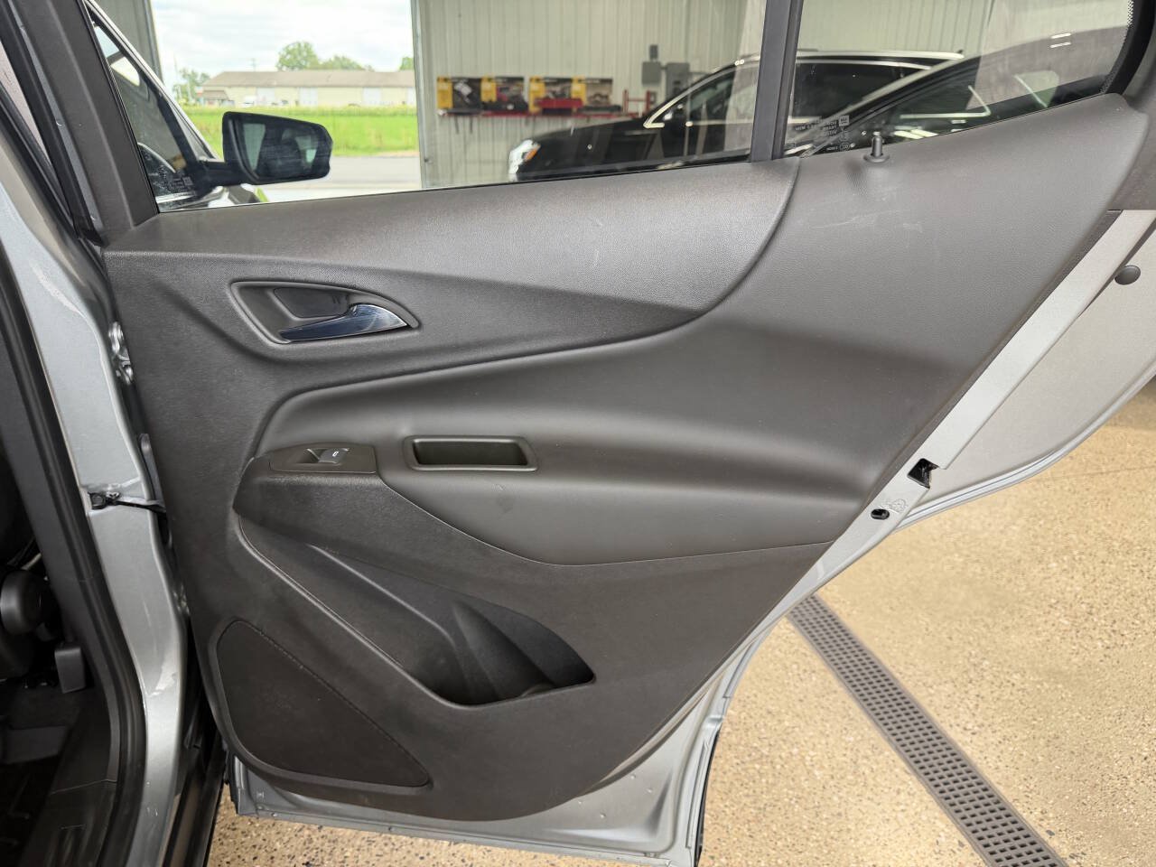 Used 2023 Chevrolet Equinox LT AWD/4WD image 26