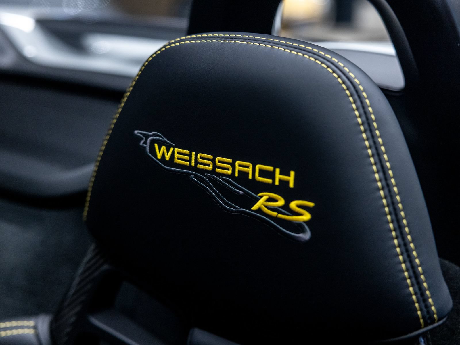 Certified 2025 Porsche 718 Boxster Spyder RS RWD image 34
