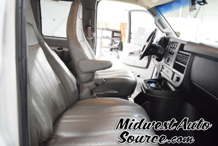 Used 2018 Chevrolet Express 2500 LS w/ Driver Convenience Package RWD image 31
