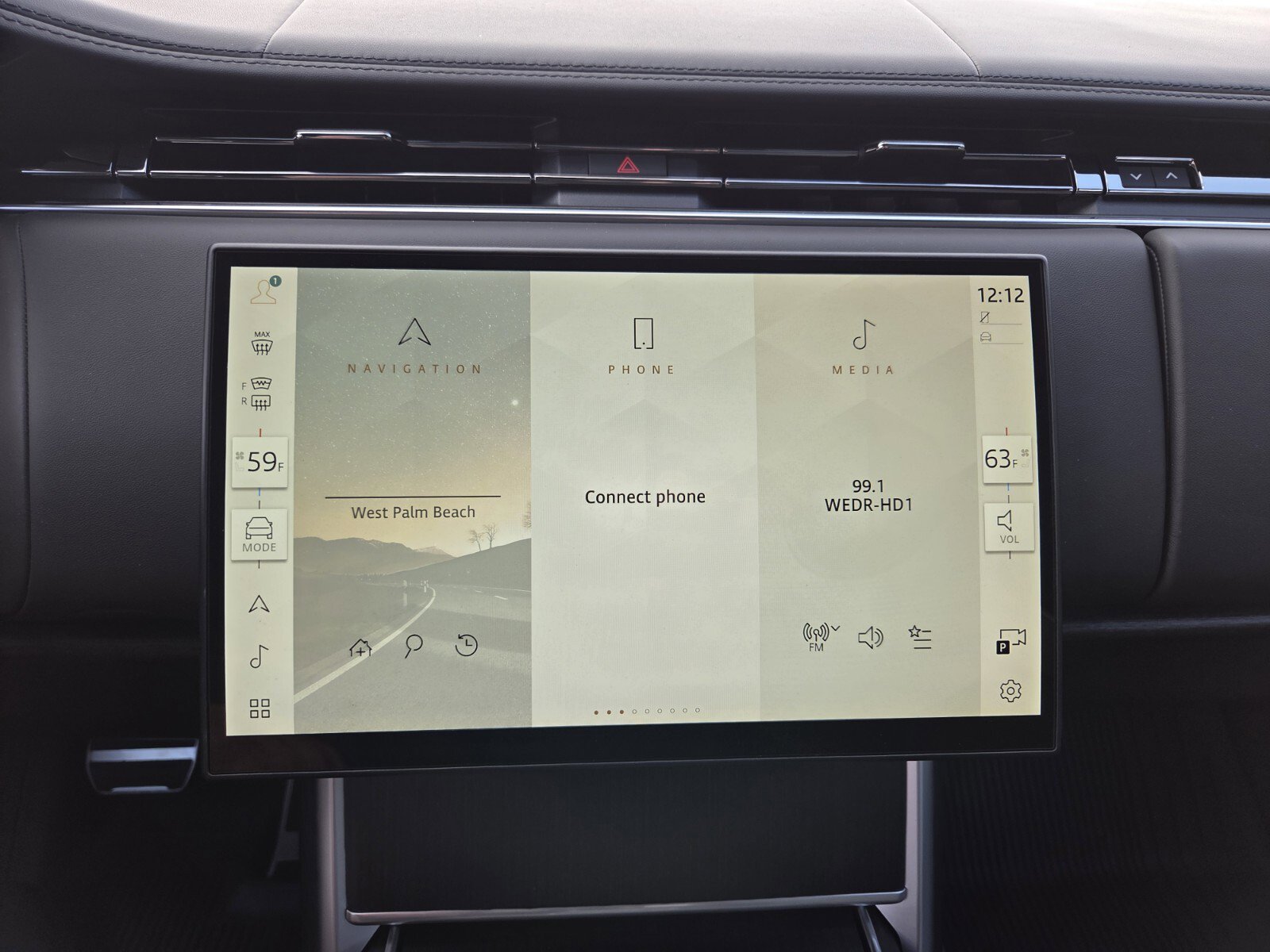 New 2025 Land Rover Range Rover Long Wheelbase SE image 14