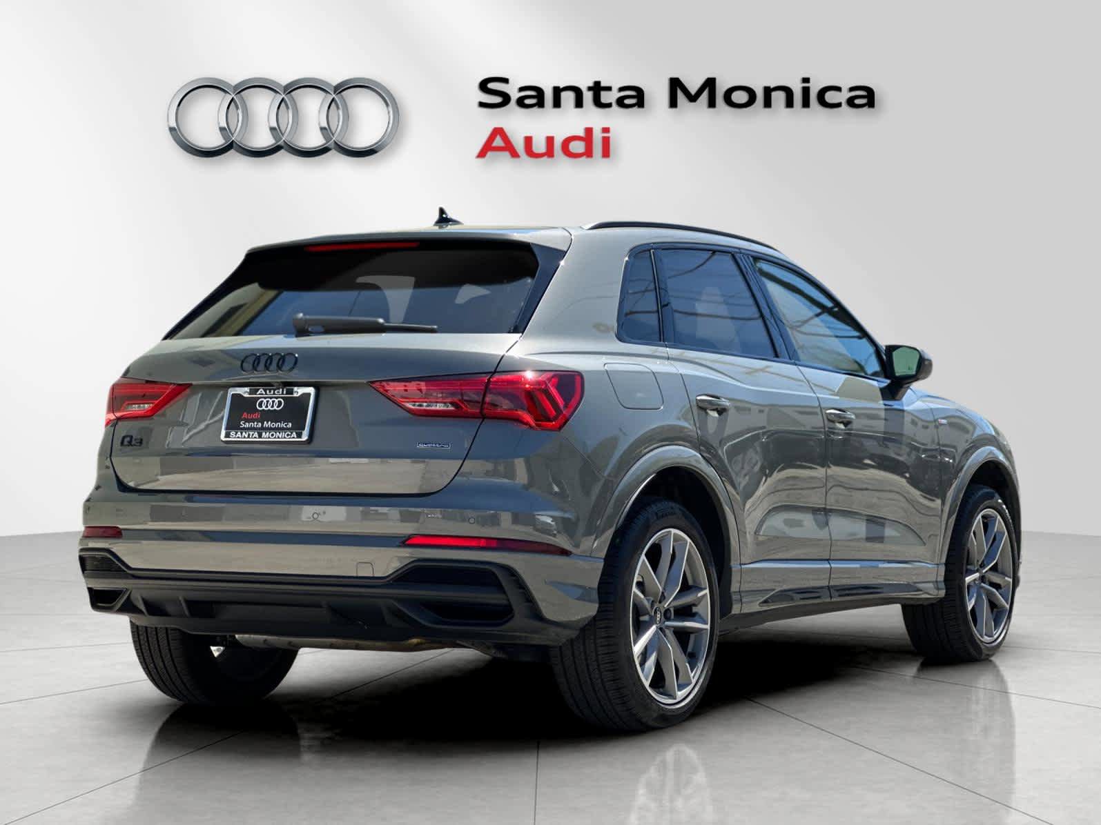 Used 2023 Audi Q3 2.0T Premium Plus w/ Premium Plus Package image 2
