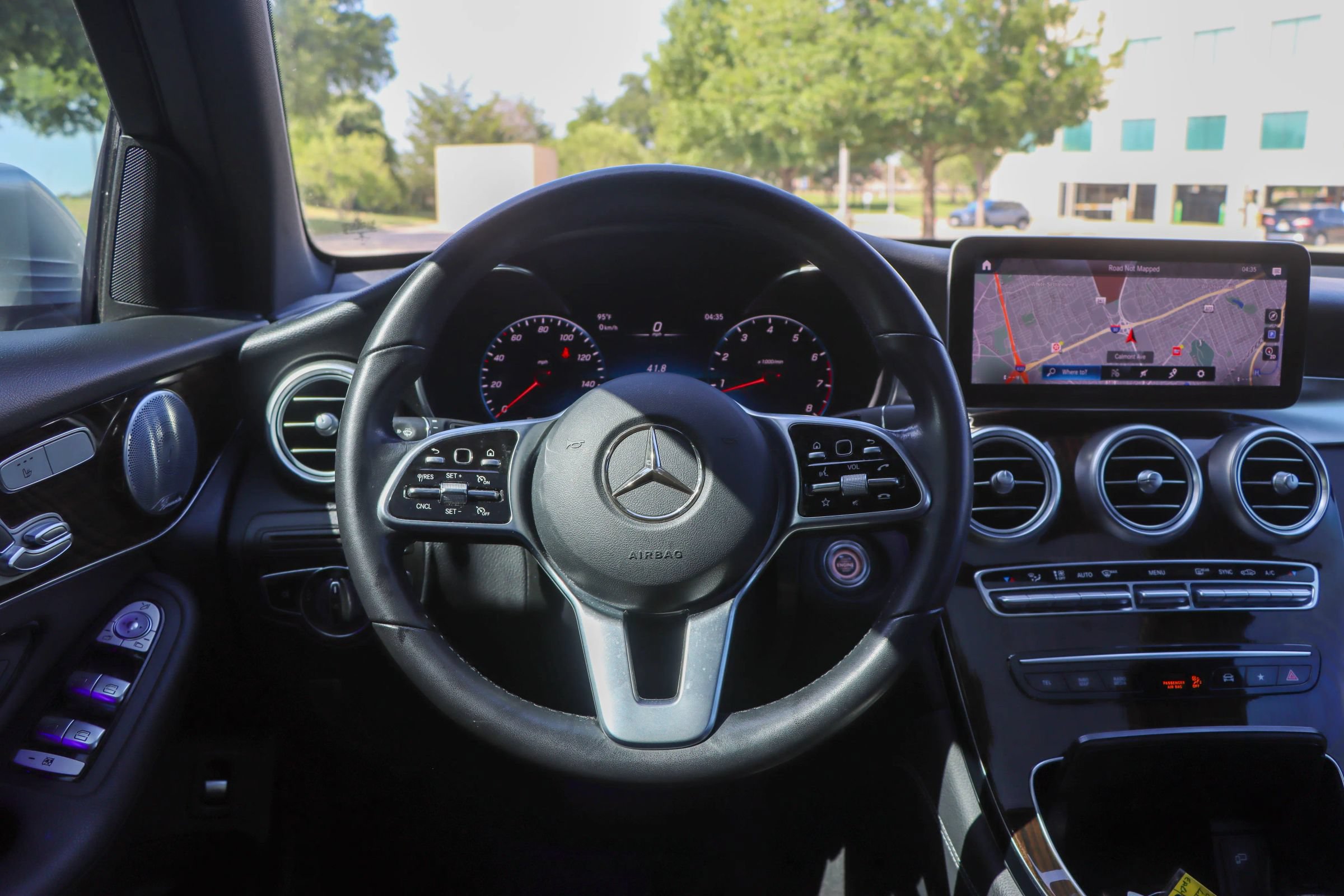 Used 2020 Mercedes-Benz GLC 300 image 28