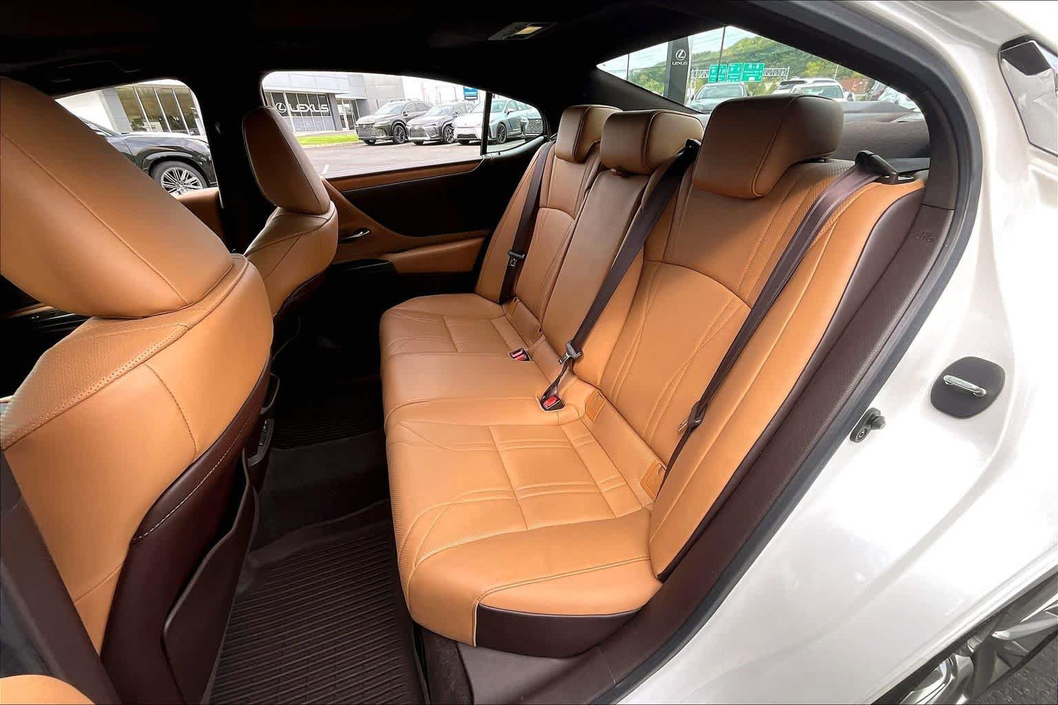 Used 2020 Lexus ES 350 w/ Luxury Package FWD image 22