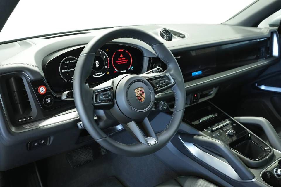 New 2026 Porsche Cayenne image 4
