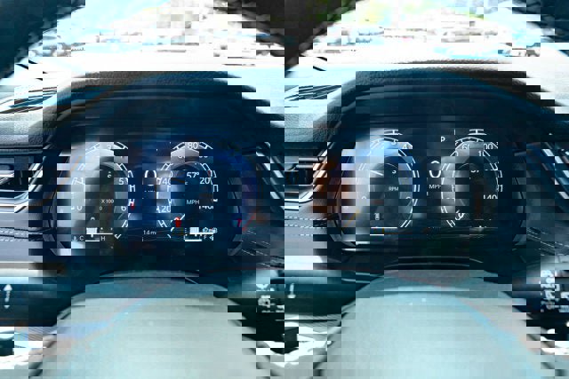 New 2025 Jeep Grand Cherokee L Laredo image 17