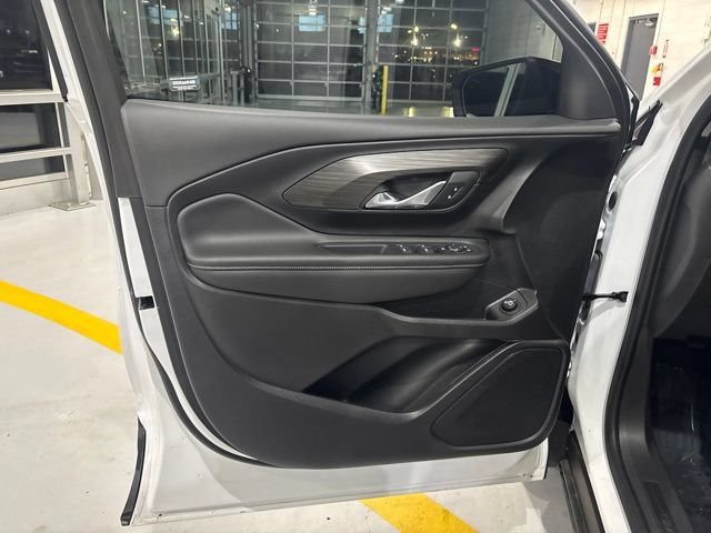 Used 2024 GMC Terrain SLE w/ Driver Convenience Package AWD/4WD image 15