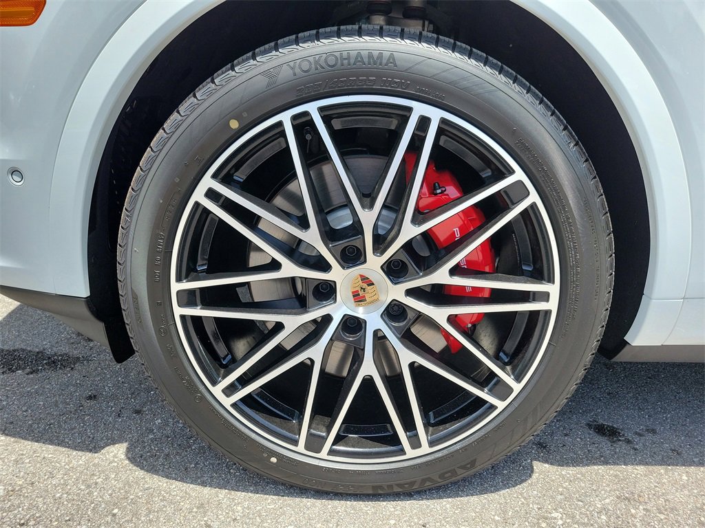 New 2025 Porsche Cayenne S image 11