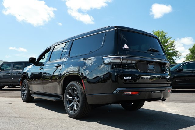 New 2026 Jeep Grand Wagoneer L Limited w/ 8-Passenger Seating Package AWD/4WD image 8