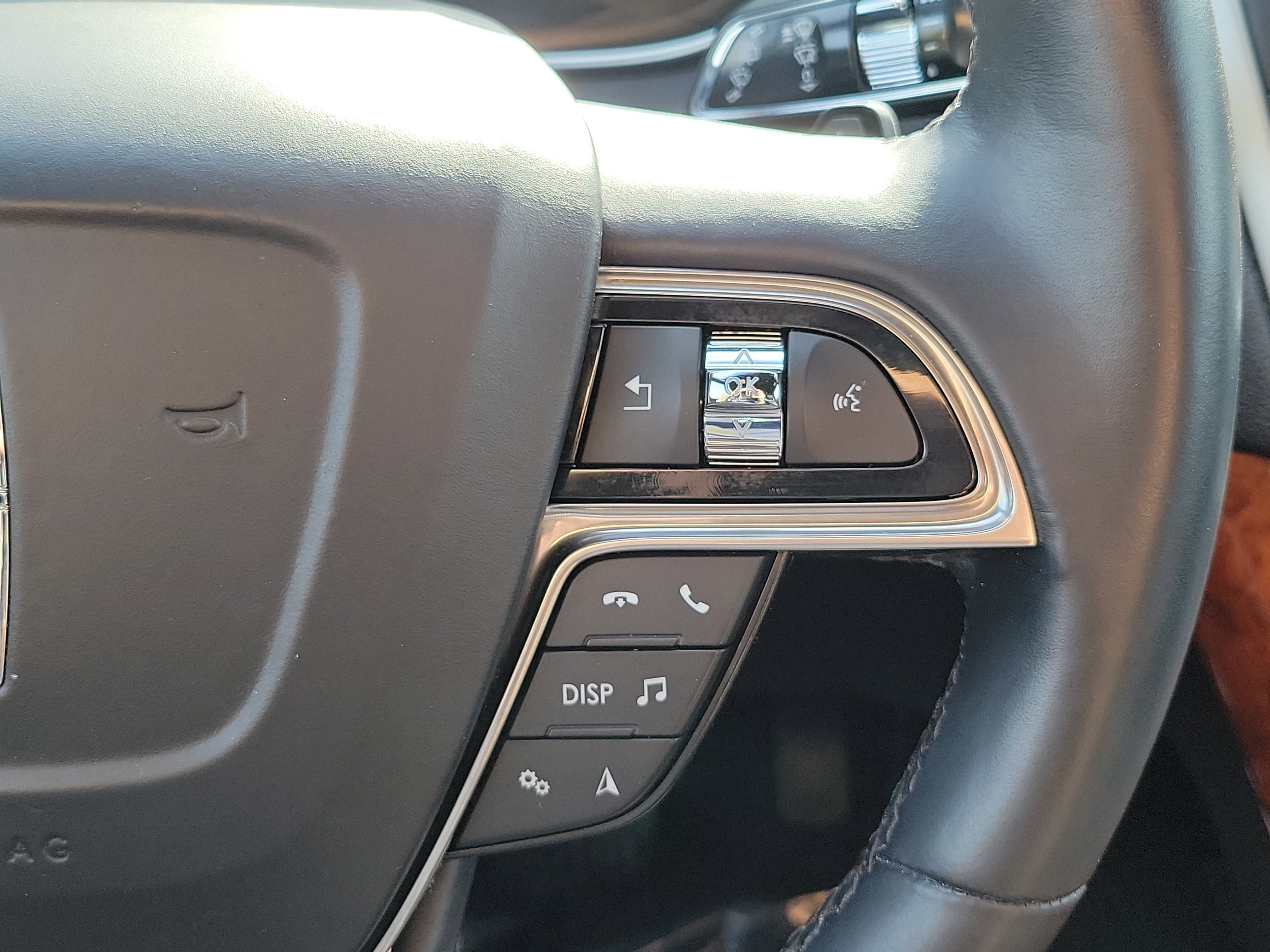 Used 2020 Lincoln Nautilus Reserve image 30