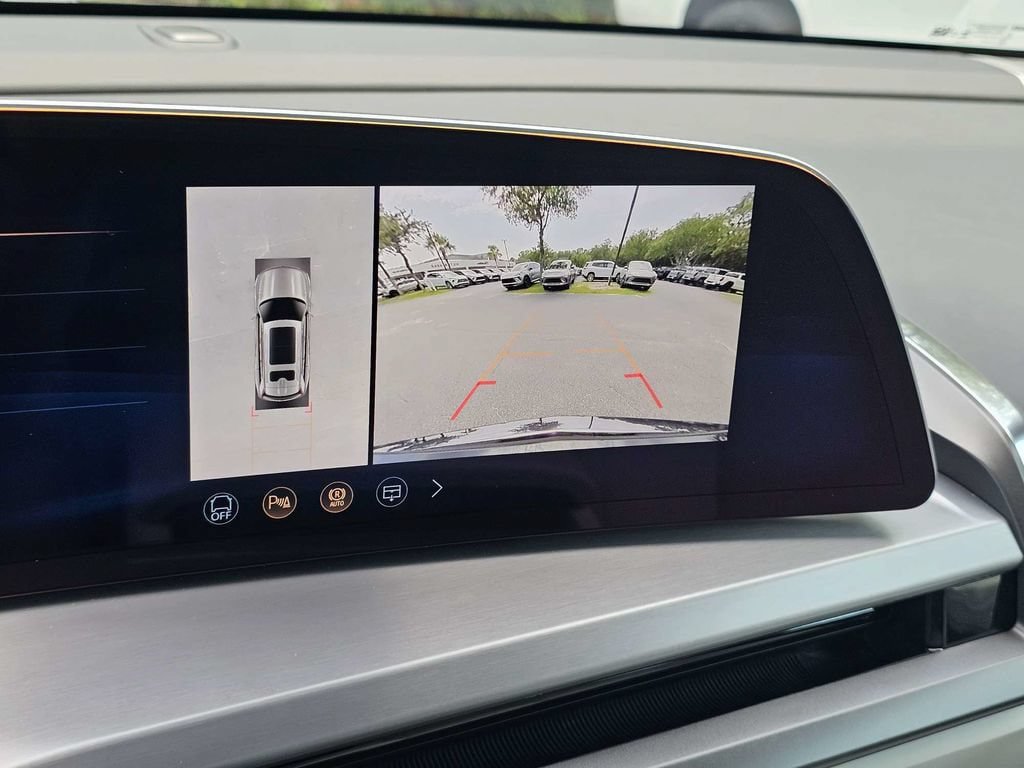 New 2027 Cadillac Vistiq Sport AWD/4WD image 32