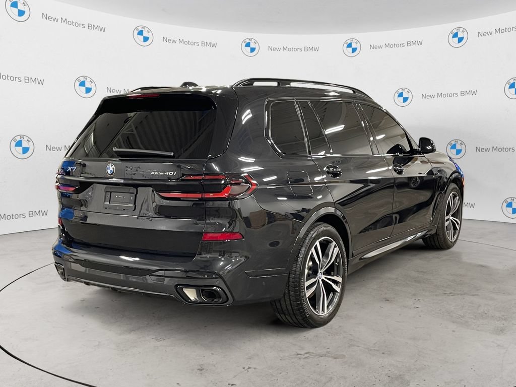 Used 2025 BMW X7 xDrive40i w/ M Sport Package AWD/4WD image 5