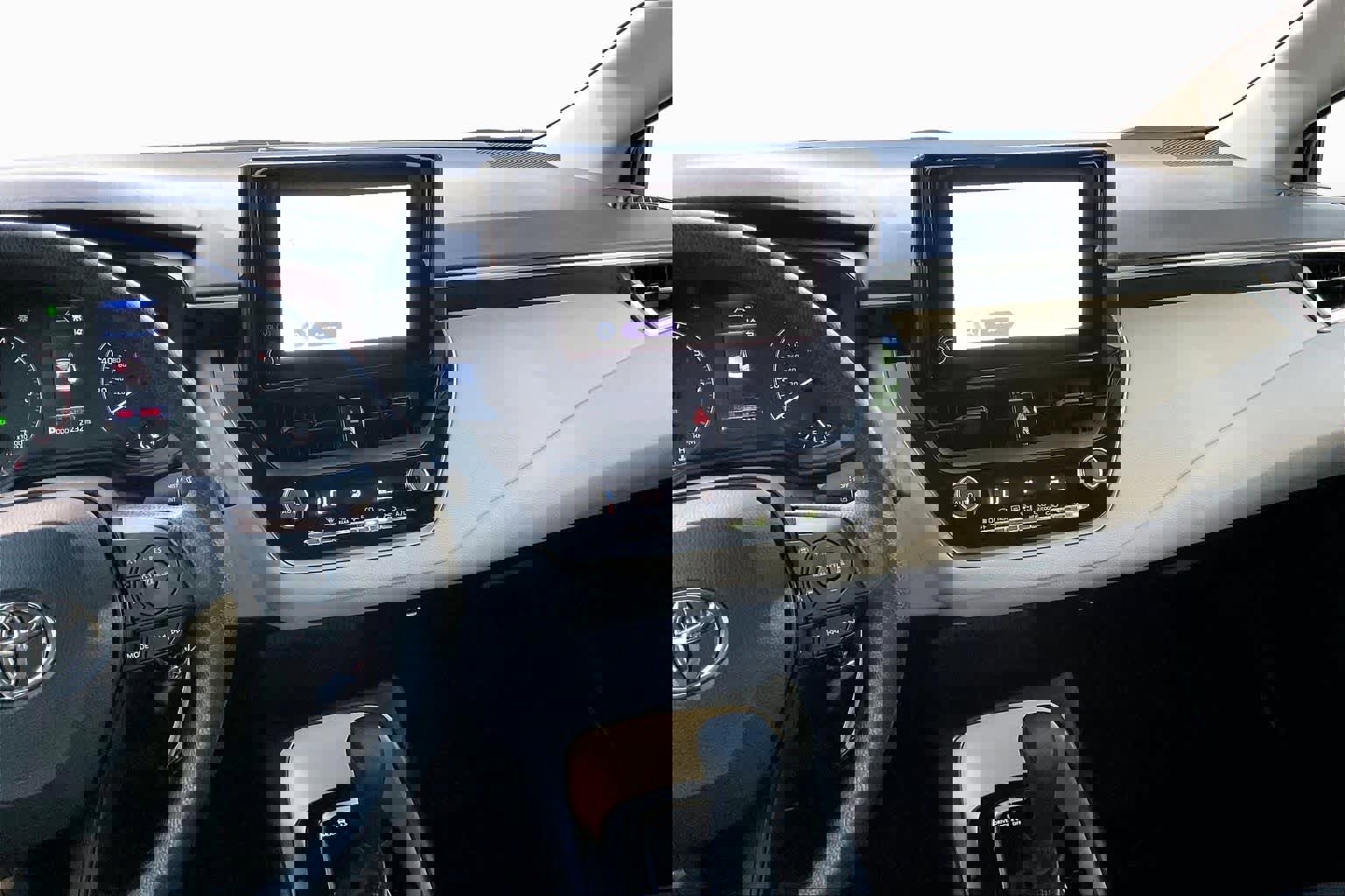 Certified 2025 Toyota Corolla LE image 6