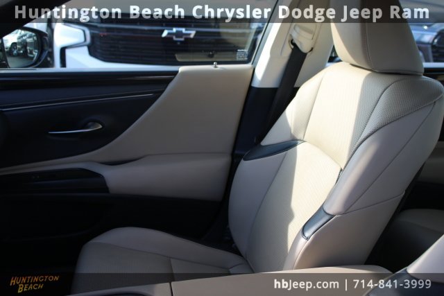 Used 2019 Lexus ES 350 image 28