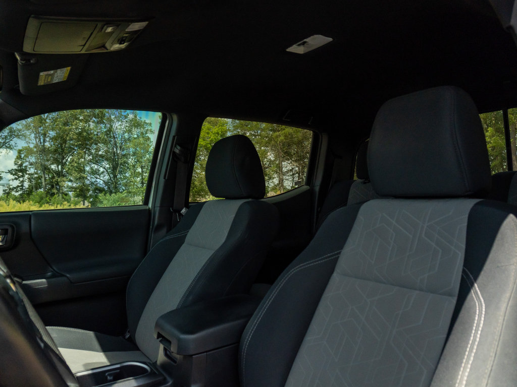 Used 2020 Toyota Tacoma TRD Sport w/ Technology Package RWD image 12