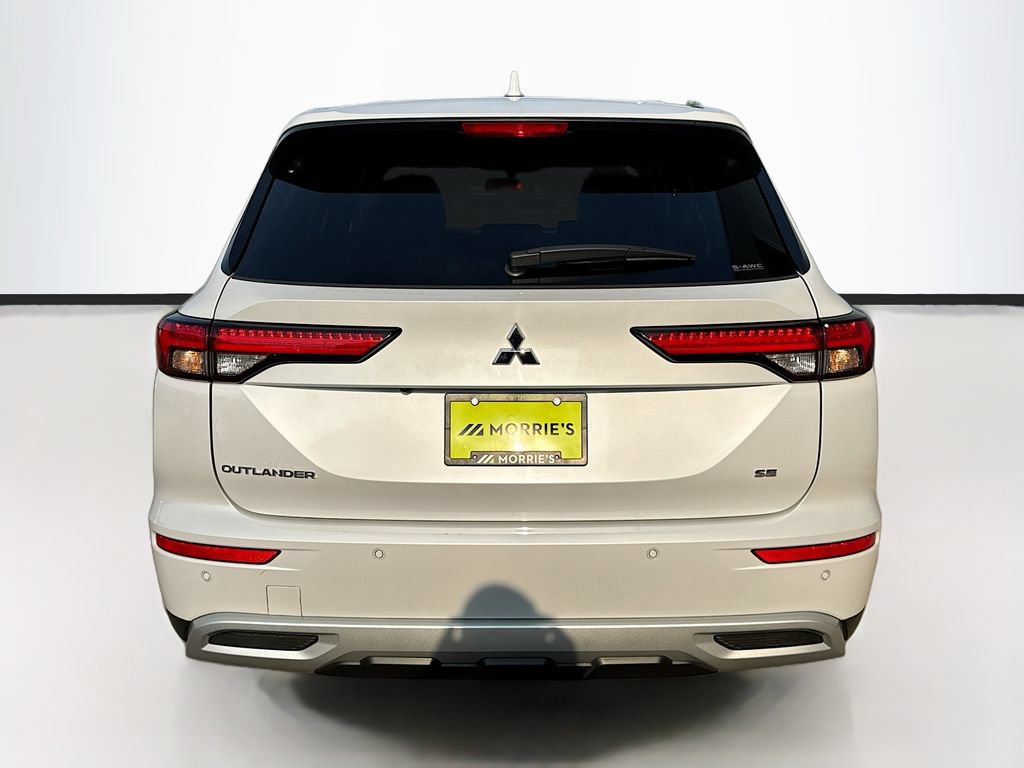 Used 2024 Mitsubishi Outlander SE AWD/4WD image 6