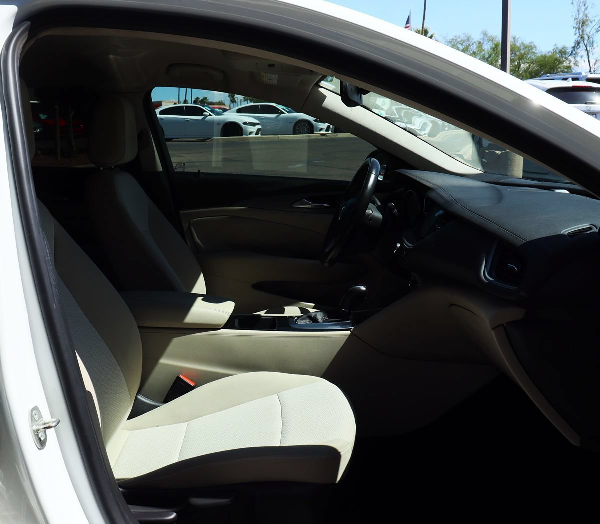 Used 2018 Buick Regal Preferred w/ Sights and Sounds Package FWD image 26